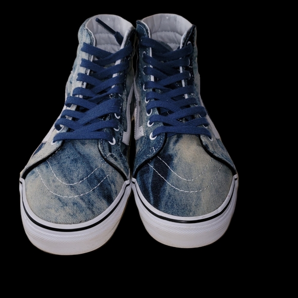 Vans - Picture 2 of 3